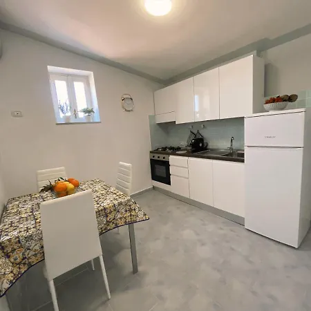 Rocksea Attic Floor Apartment Cefalu